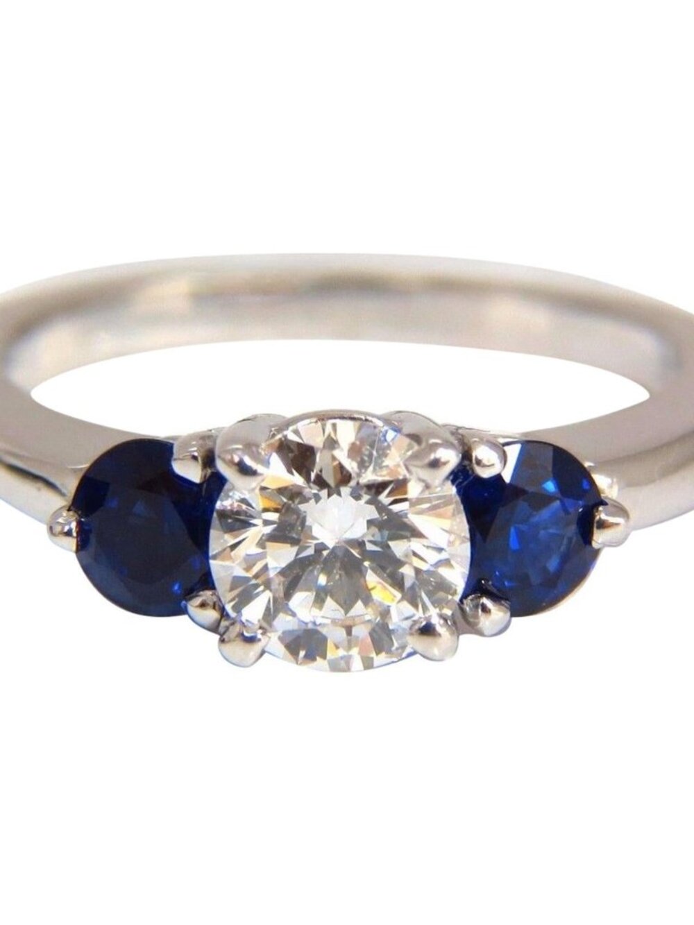 1.57CT NATURAL DIAMONDS SAPPHIRE THREE STONE RING 14KT ROYAL BLUE*
